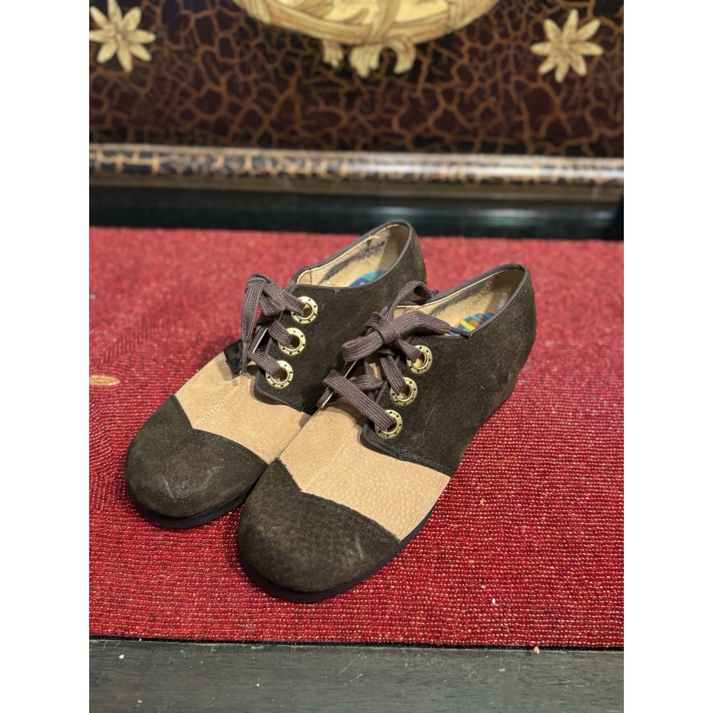 Women's 8.5 Brown Tan Lace Up Oxford Shoes Gold Eyelets Retro Boho Flats